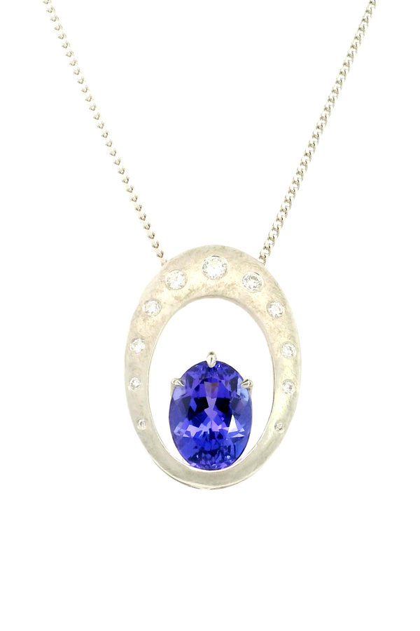 18ct white gold blue tanzanite pendant